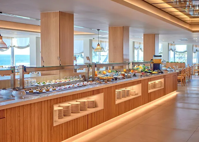 Universal Lido Park & 4* Peguera