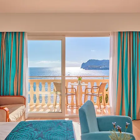 Universal Lido Park & Hotel 4*