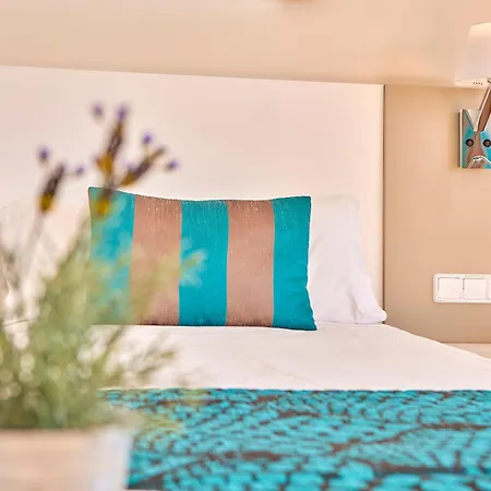 Готель Universal Lido Park & 4*