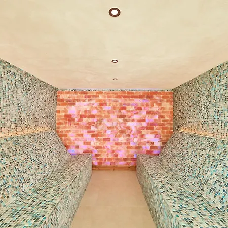 Universal Lido Park & Hotel 4*