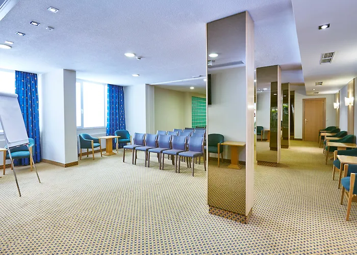 Universal Lido Park & Ξενοδοχείο 4*