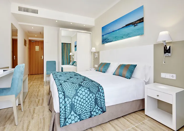 Ξενοδοχείο Universal Lido Park & 4*