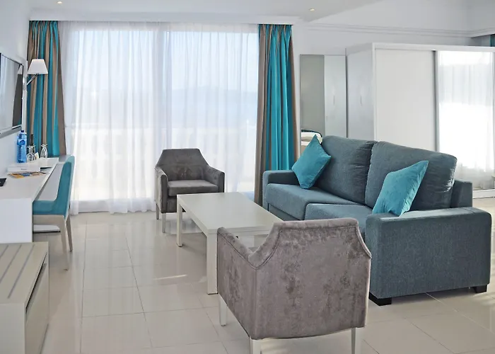 Universal Lido Park & Ξενοδοχείο