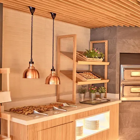 Universal Lido Park & Peguera